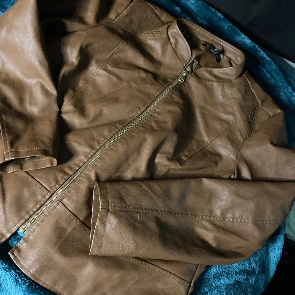 jacket - Picture 1 of 2